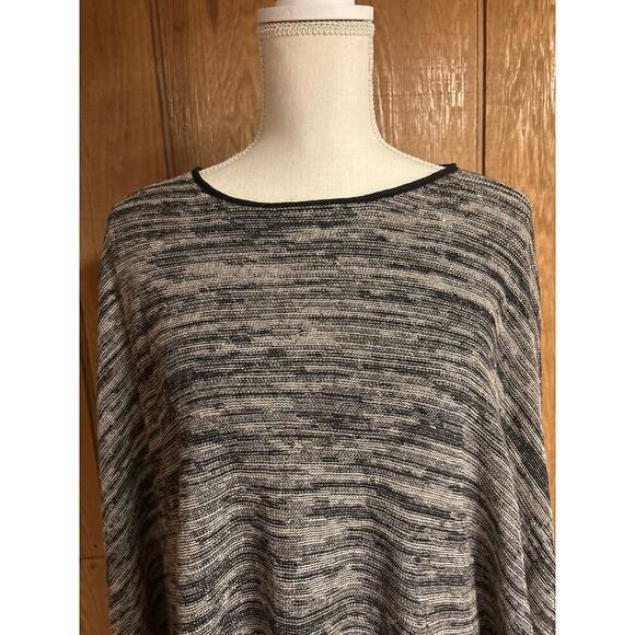 Eileen Fisher 100% Organic Linen Women’s Poncho Fall Layering Black Gray Witchy - Picture 2 of 6